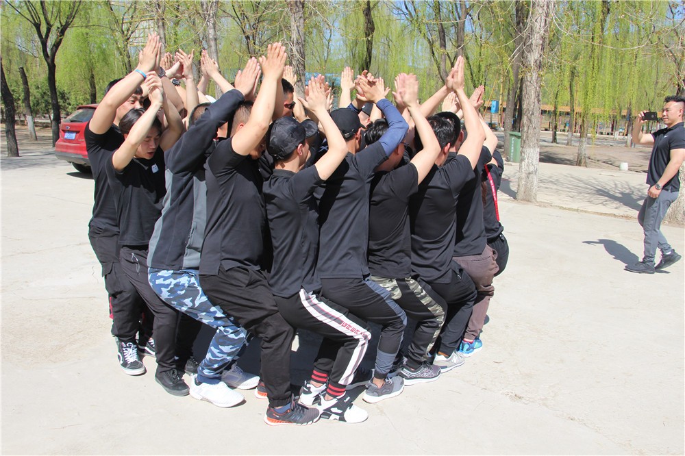 [狼牙山澤疆拓展基地]+戰(zhàn)狼特訓(xùn)一日活動(dòng)