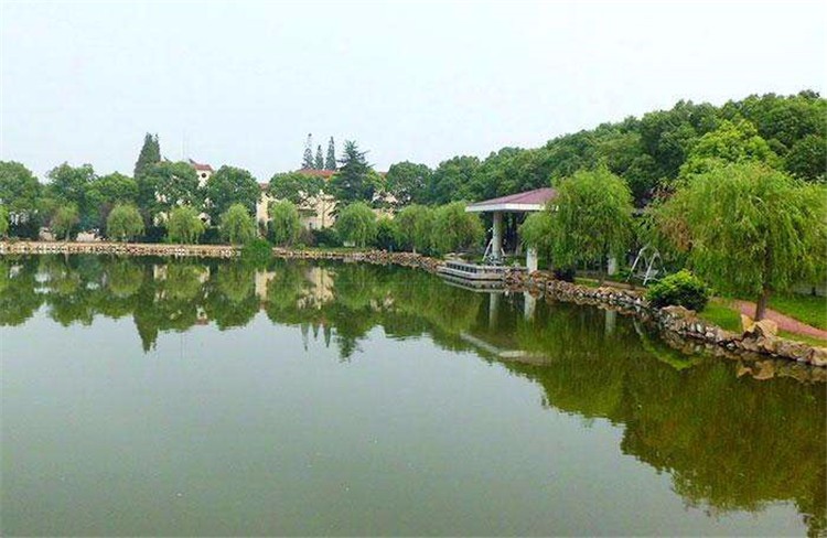 [上海青城會務(wù)中心]-一日場地拓展活動